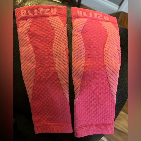 Blitzu Calf Compression Sleeves for Women - Picture 1 of 2